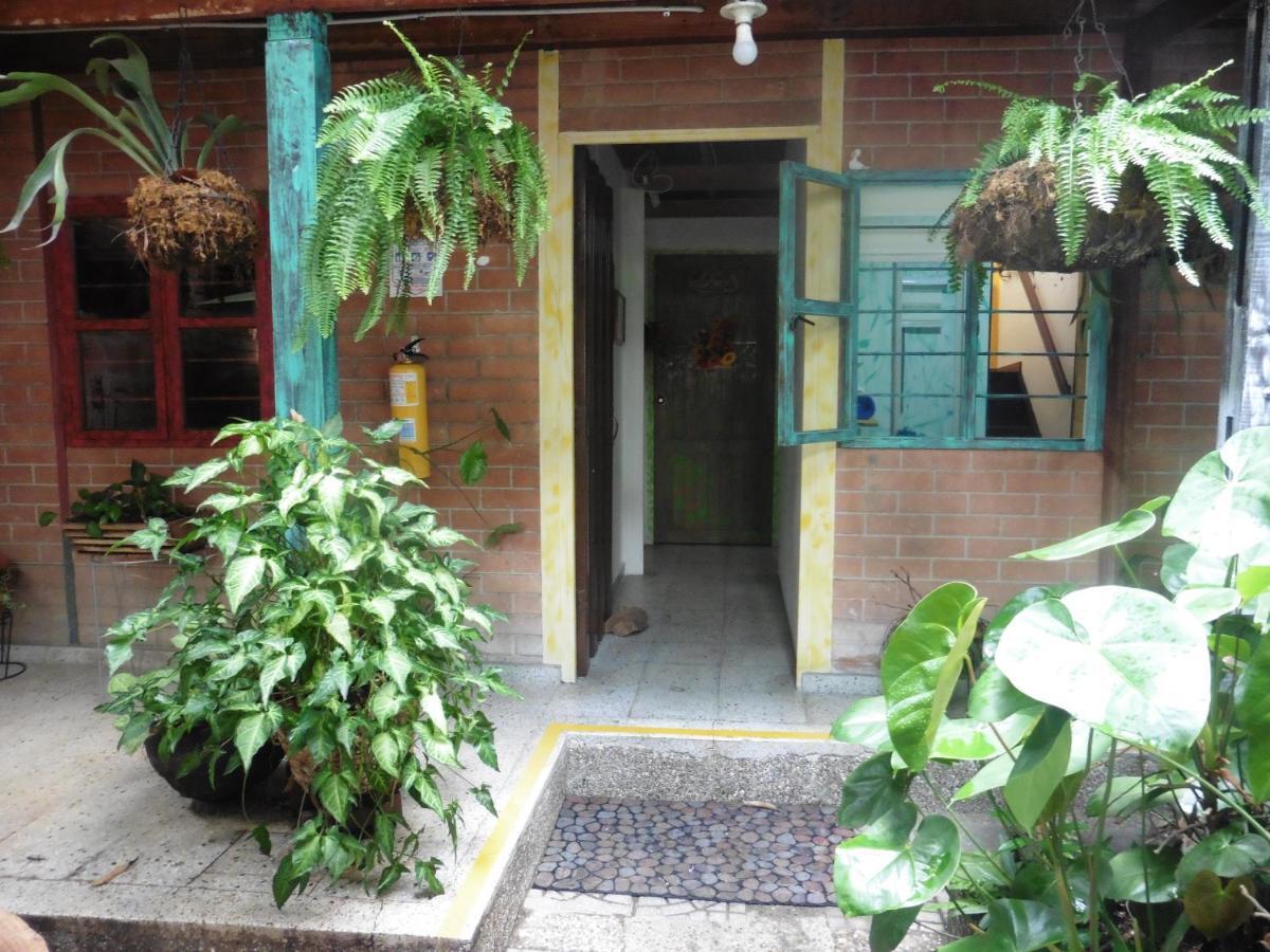 El Jardin De La 10 Hotel Medellin Exterior photo